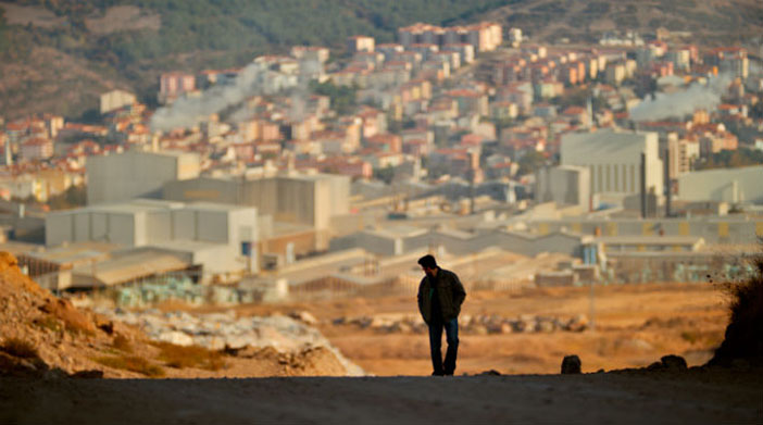 Ahlat Ağacı: Taşradan çıkış var mı?